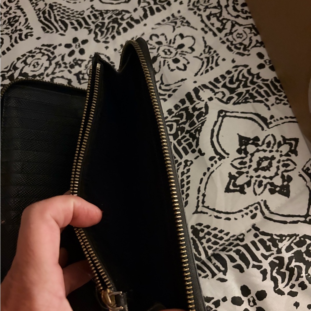 Tory Burch Black Leather Wallet - Picture 5 of 5